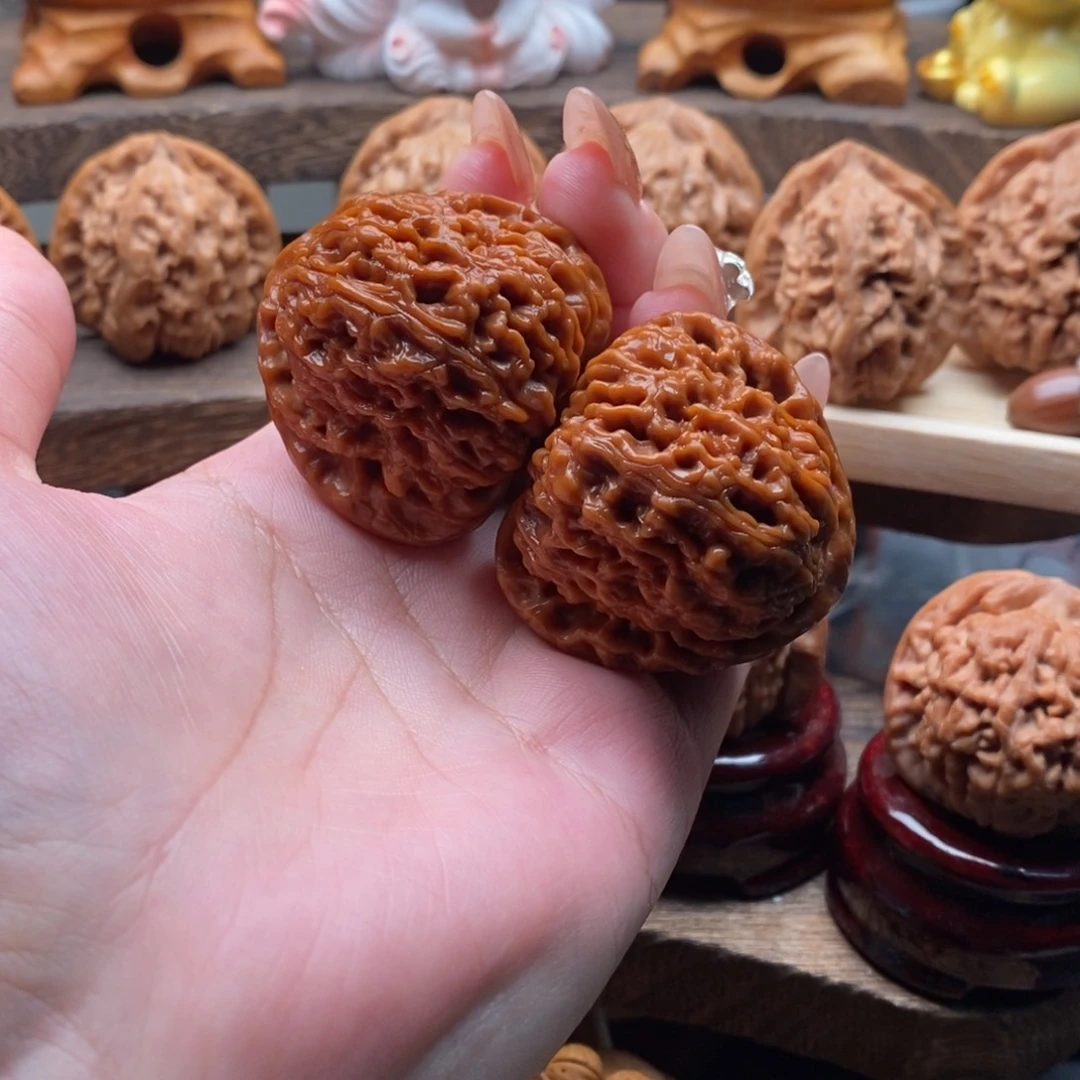 吊坠文玩核桃核*祖42三角疆