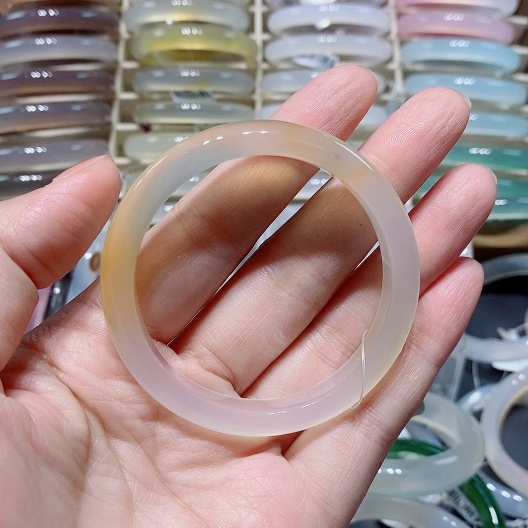 玛瑙/玉髓手镯未镶嵌