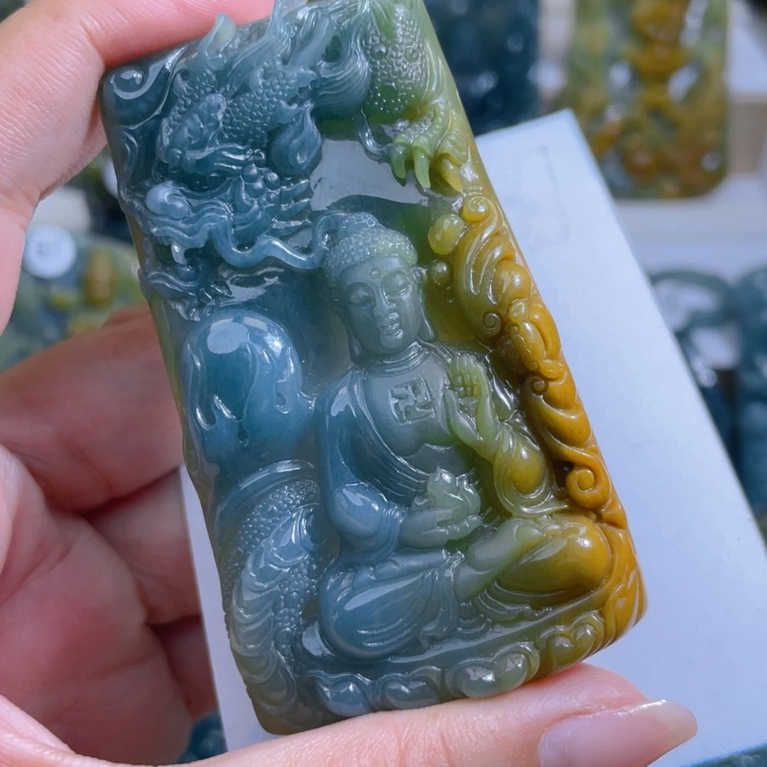 茗****翡翠未镶嵌颈饰翡翠