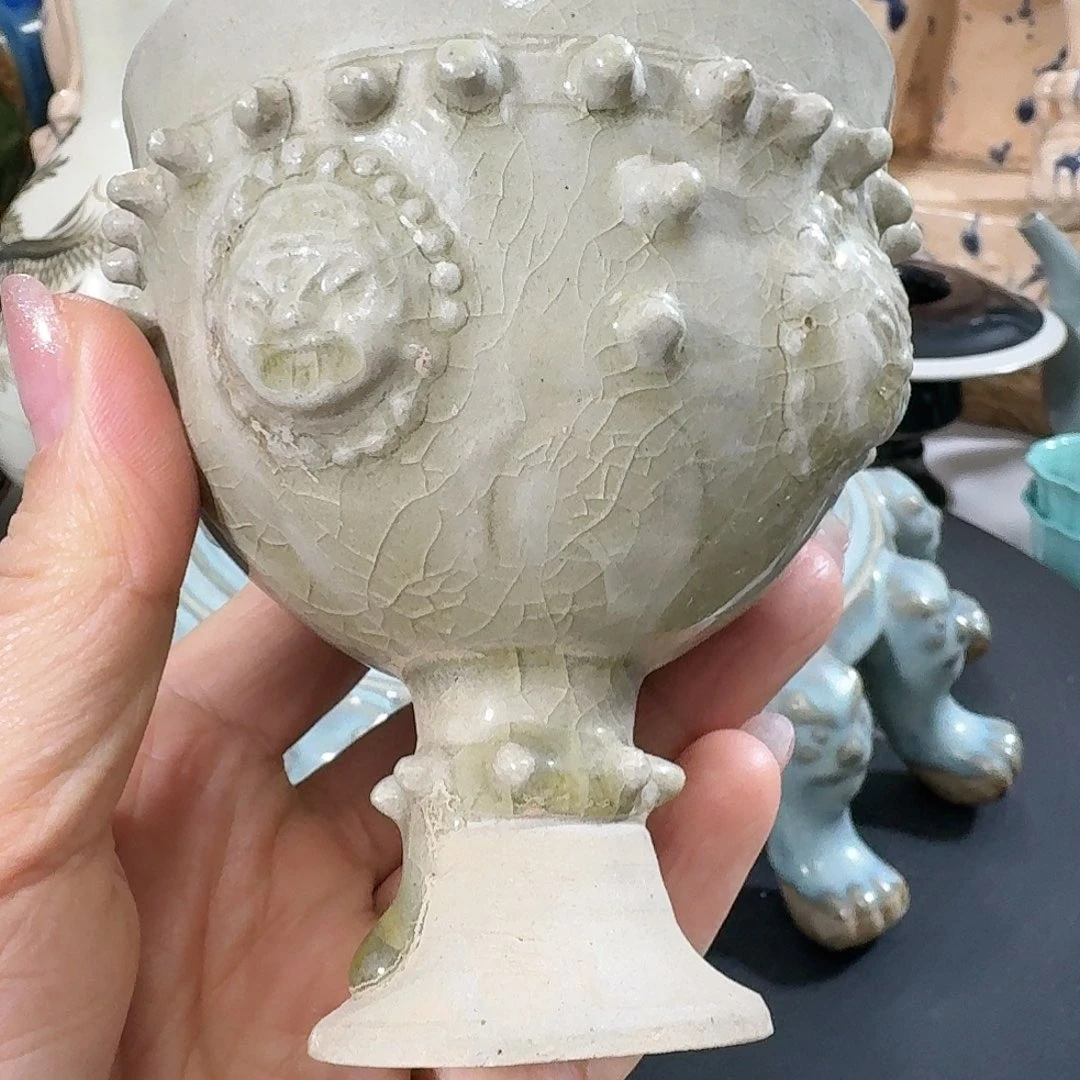 瓷片器形美观大方典雅