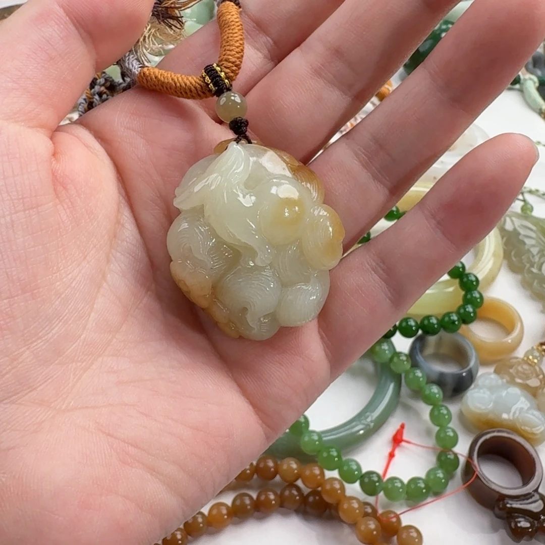 和田玉未镶嵌颈饰