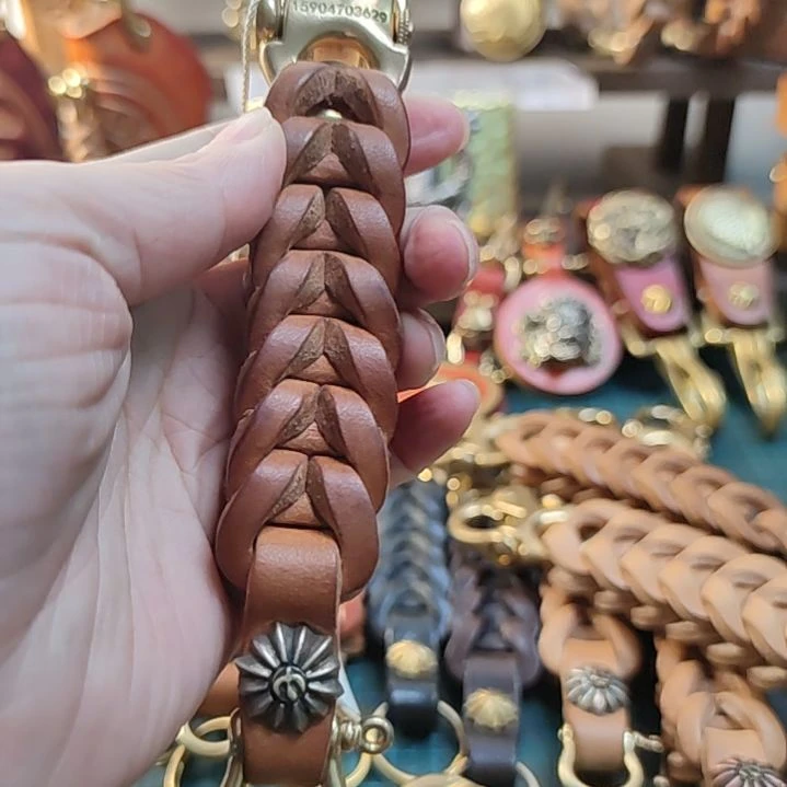 房***房铜铁合金类龙骨钥匙链