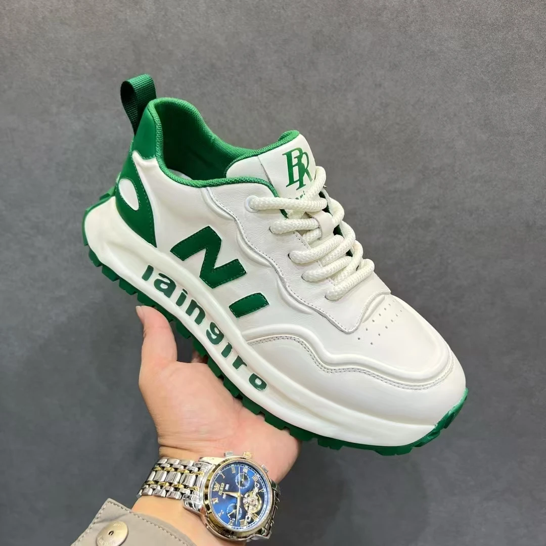 新款休闲百搭时尚舒适潮流轻便透气牛皮板鞋狐8175