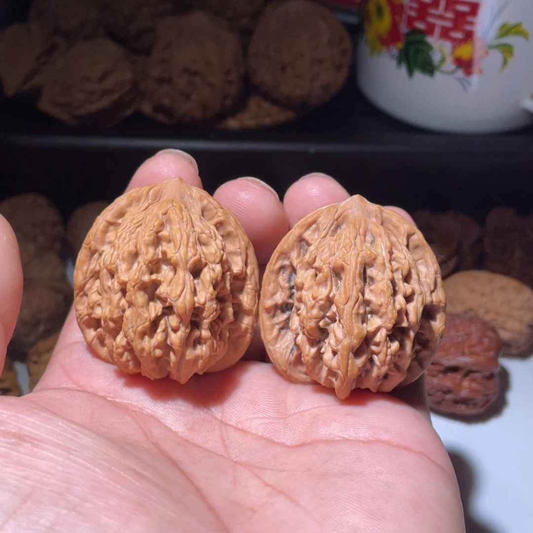 文玩核桃吊坠虎头40全品