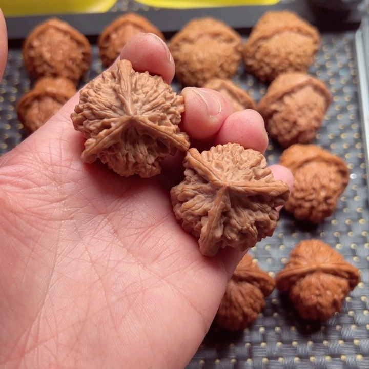 文玩核桃吊坠盘山37