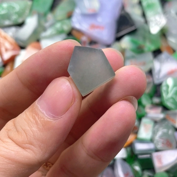 定制翡翠未镶嵌天然缅甸翡翠