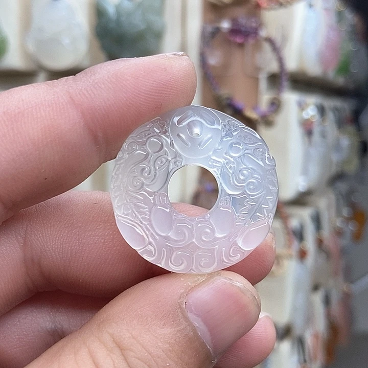 玛瑙/玉髓颈饰未镶嵌M****u