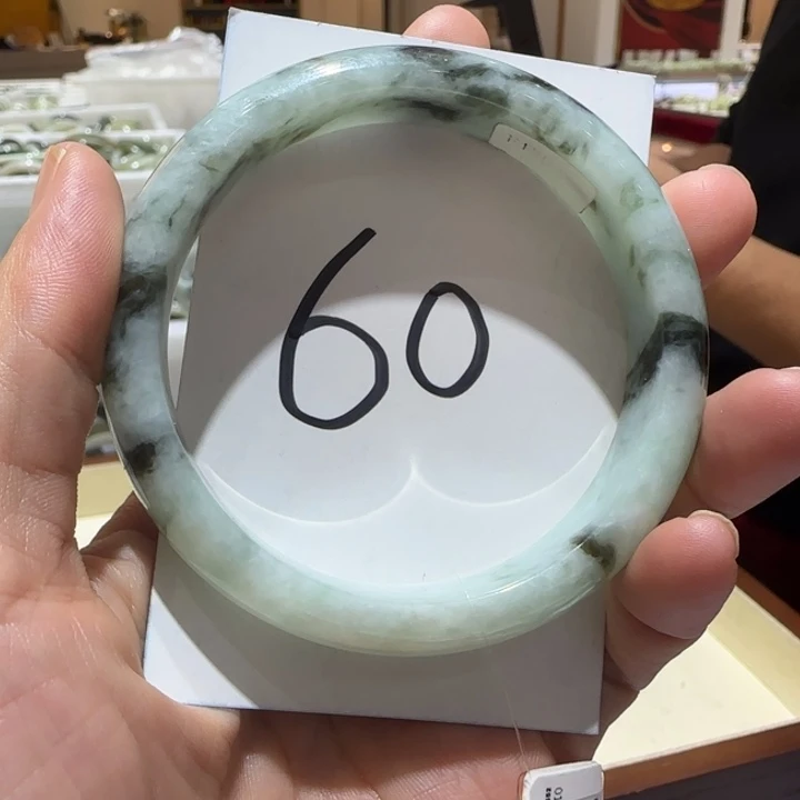 翡翠未镶嵌手镯651