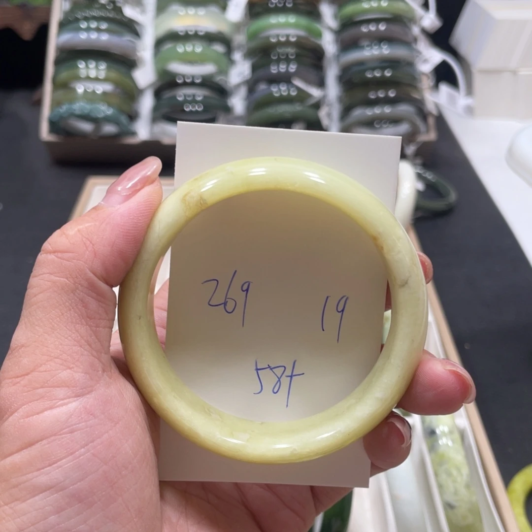 未镶嵌蛇纹石玉手镯