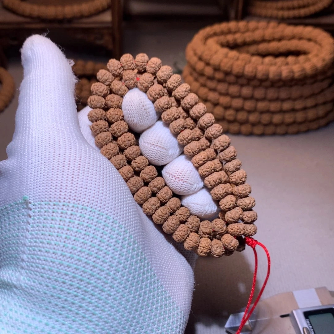 金刚菩提吊坠潇**在神秘一号8+