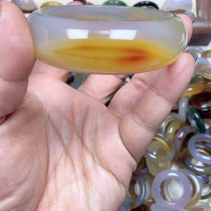 未镶嵌戒指玛瑙/玉髓58圈口不退不换
