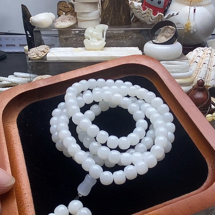 非金属贝壳玉化老型微瑕0.6/0.7多圈