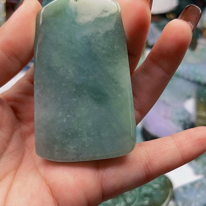 杏***福翡翠未镶嵌颈饰挂件