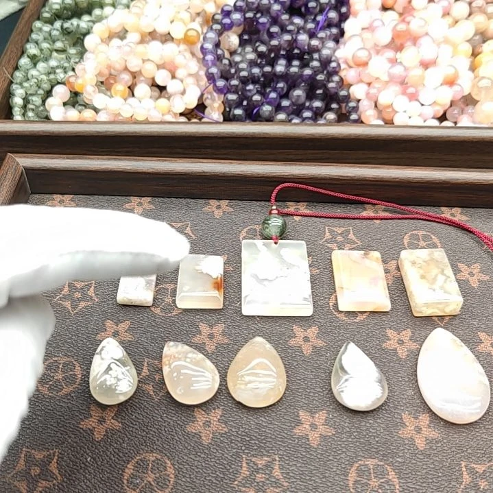 东陵石合金手链樱花吊坠水滴牌