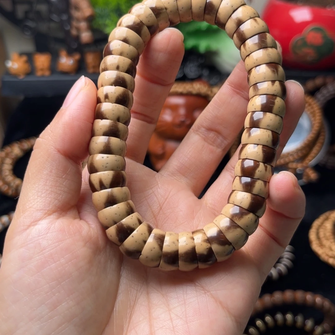 羊***油紫金鼠吊坠紫金鼠56