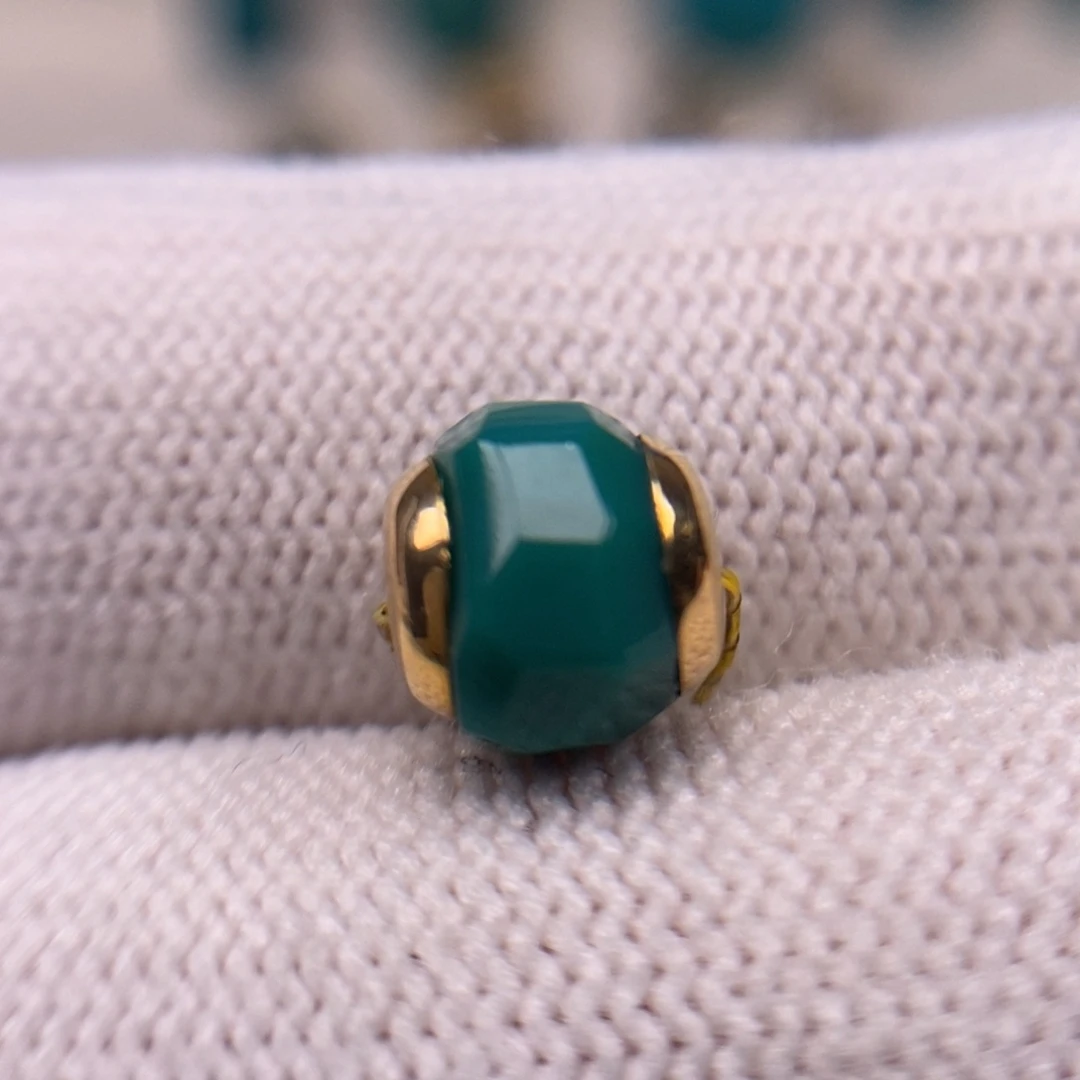 18K金镶嵌绿松石无相汉堡珠7.8mm玉化料830