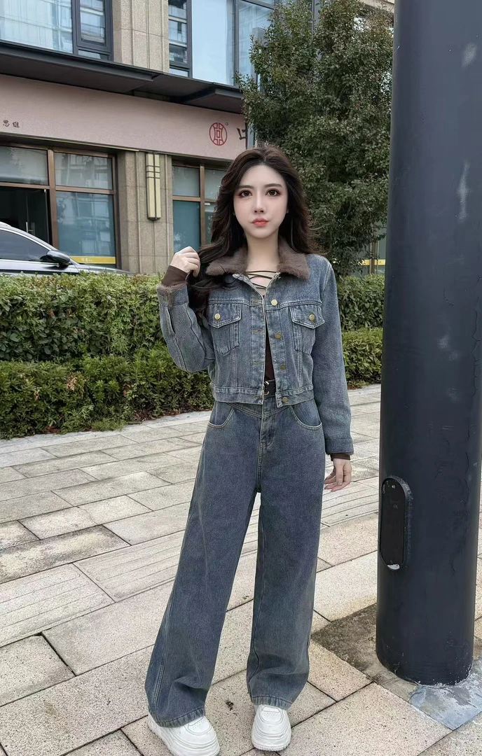 真真：秋冬定制款小个子 加厚毛毛 牛仔 时尚套装