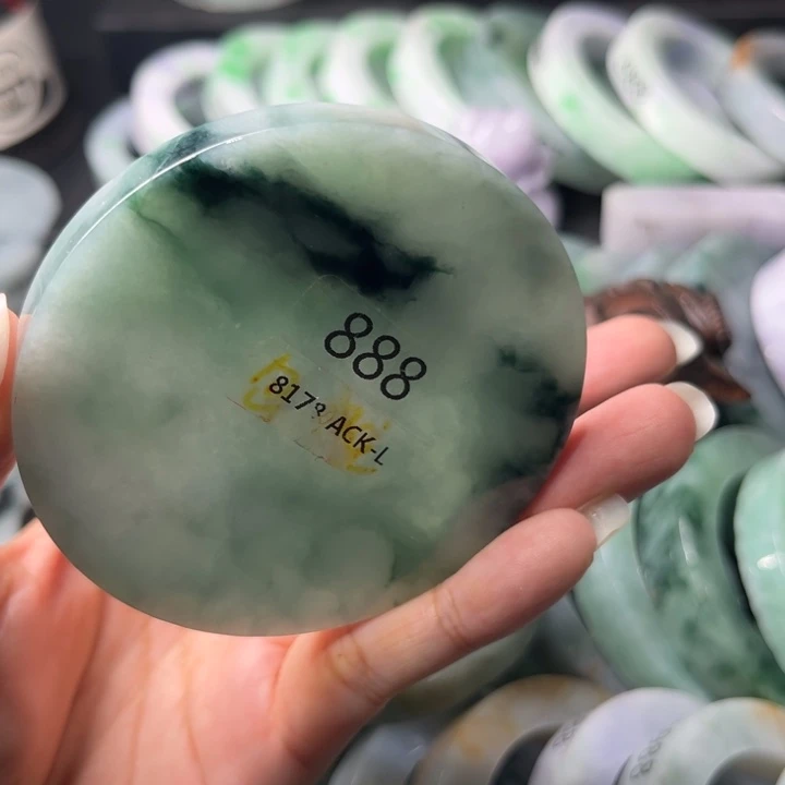 定制翡翠未镶嵌手镯