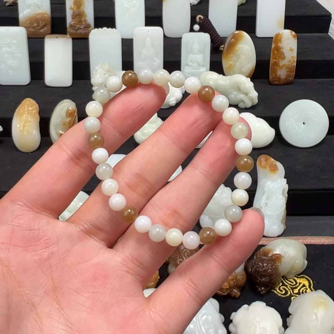 和田玉颈饰未镶嵌