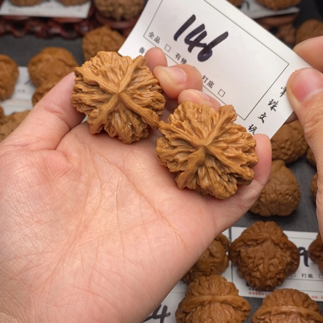 文玩核桃吊坠39帝王正四146