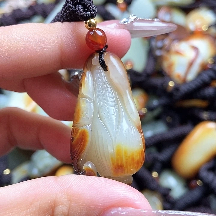 和田玉颈饰未镶嵌