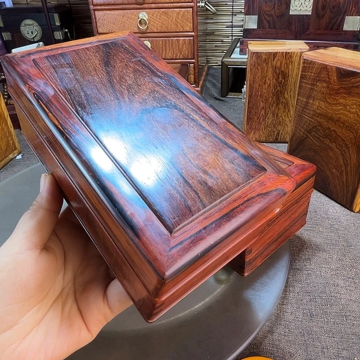 微凹黄檀（南美大红酸枝）