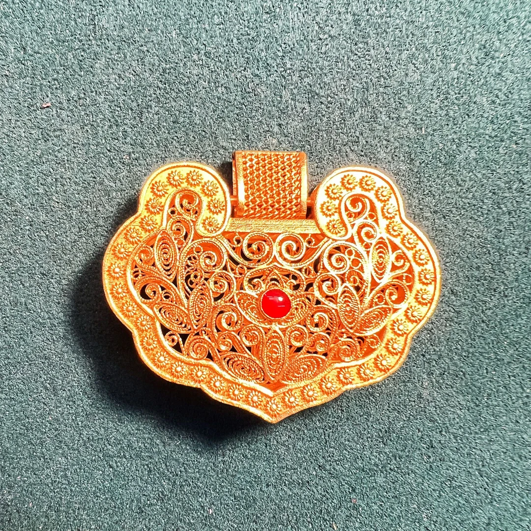 【回血款】足金 古法如意吉祥富贵花珐琅锁包精工吊坠