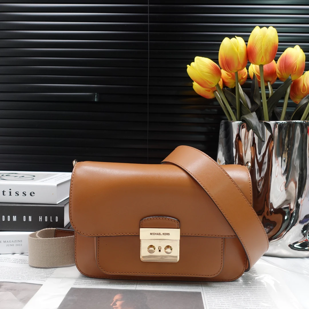 95新 MICHAEL KORS/迈克高仕 单肩包/T10165611