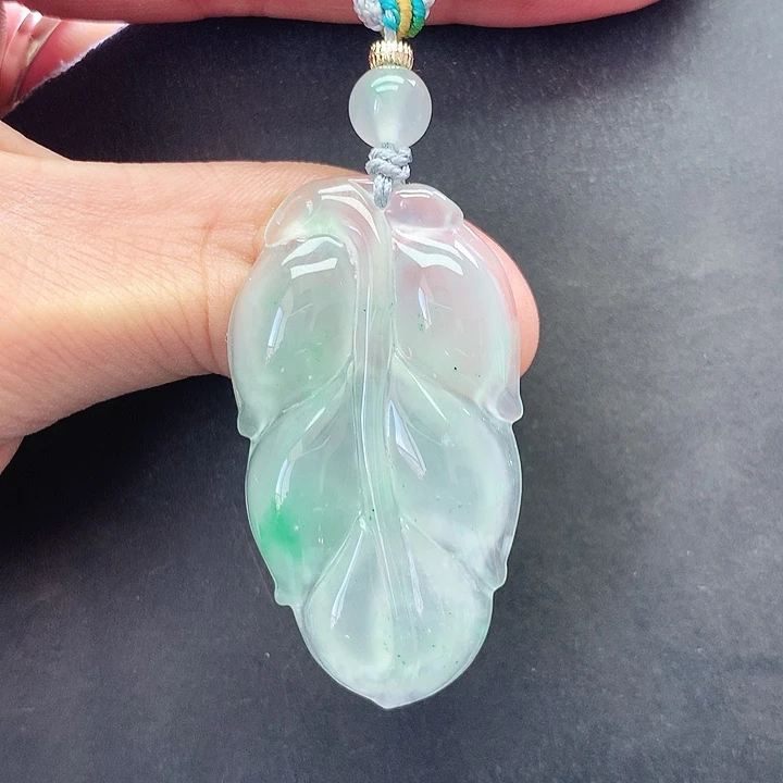 石英质玉未镶嵌颈饰