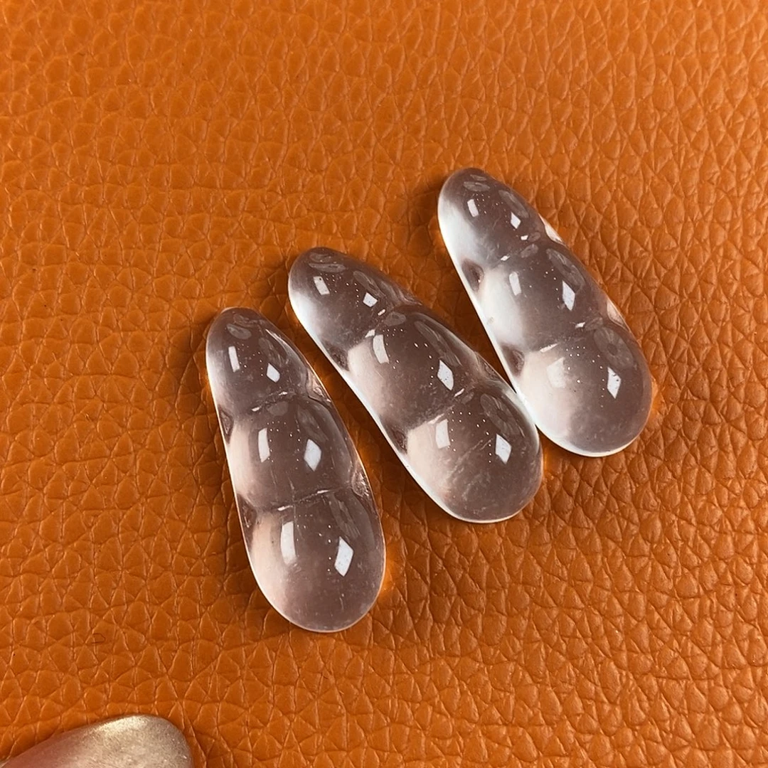 石英质玉未镶嵌颈饰