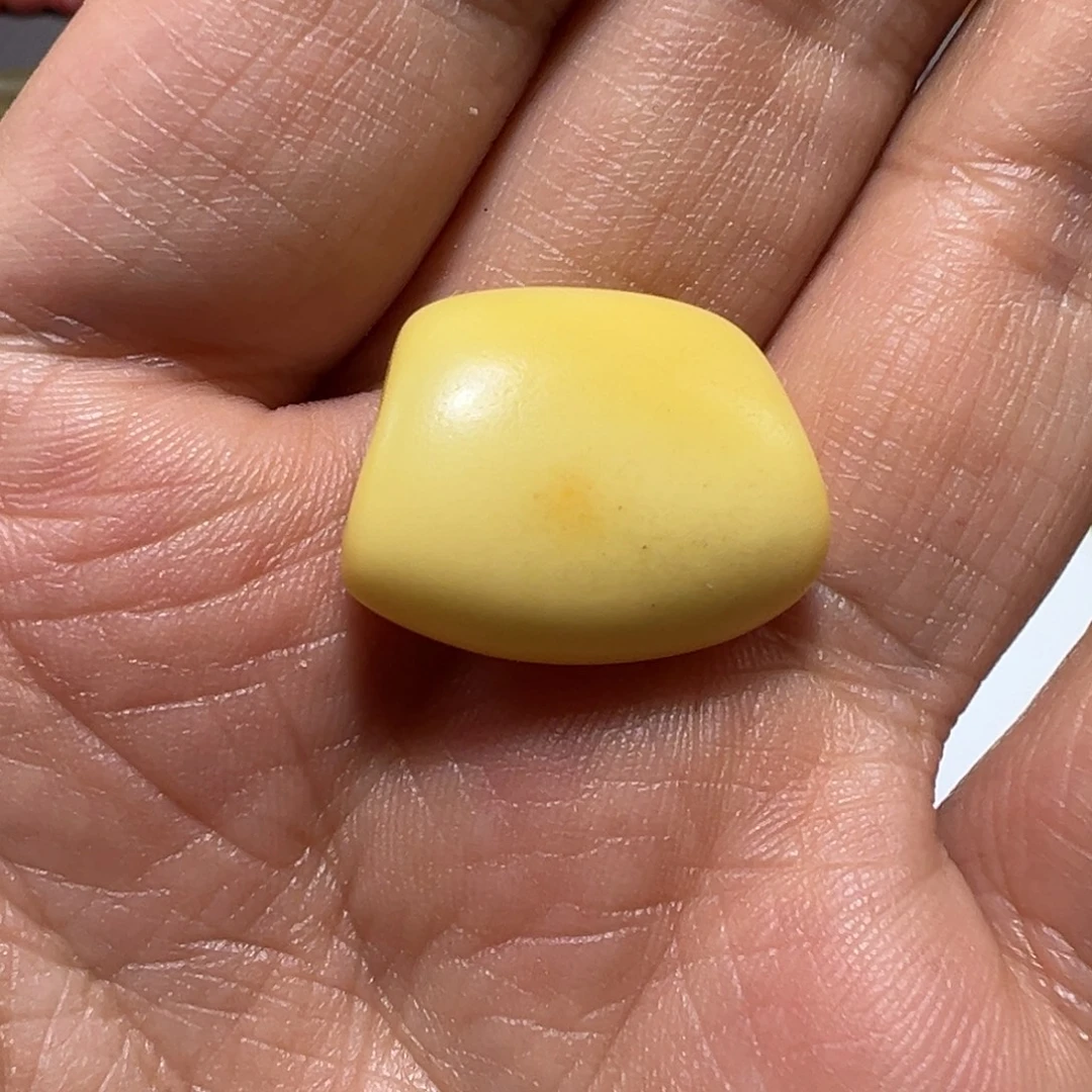 颈饰玻璃墨白藏传出品20