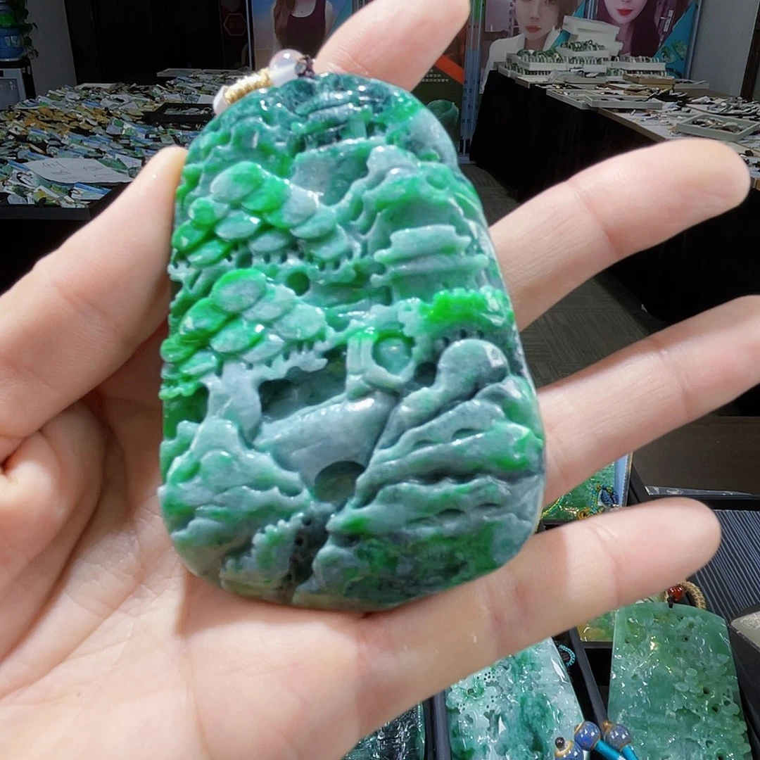 颈饰未镶嵌翡翠一