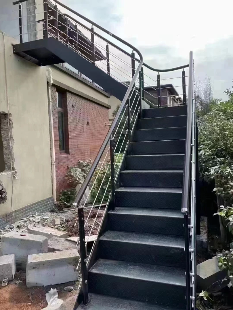 室外直梁楼梯别墅户外楼梯定制加厚防锈设计