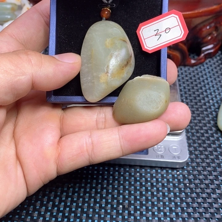未镶嵌和田玉把件30