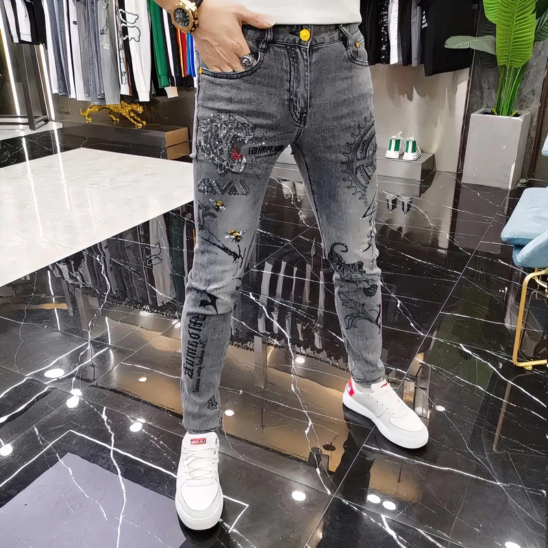 男士2024欧货潮牌牛仔裤男老虎潮流灰色小脚休闲长裤紧身裤修身