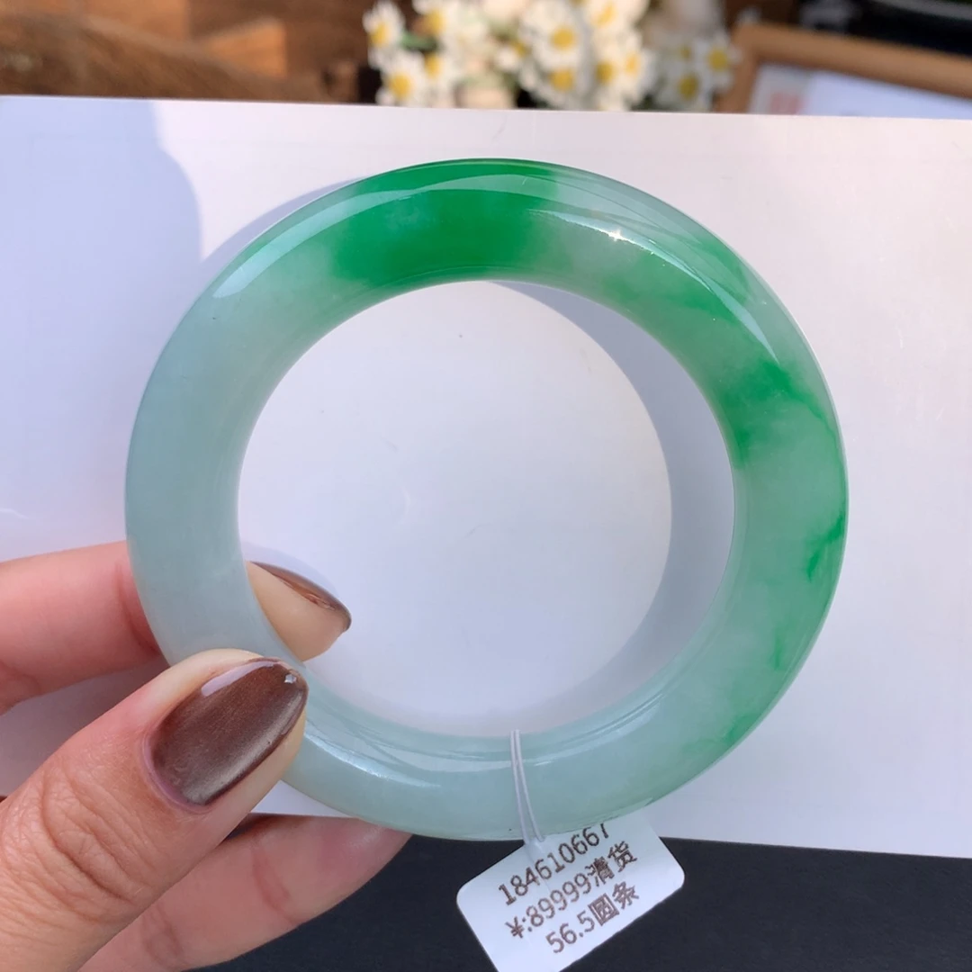 翡翠手镯未镶嵌糯冰辣绿胖圆手镯