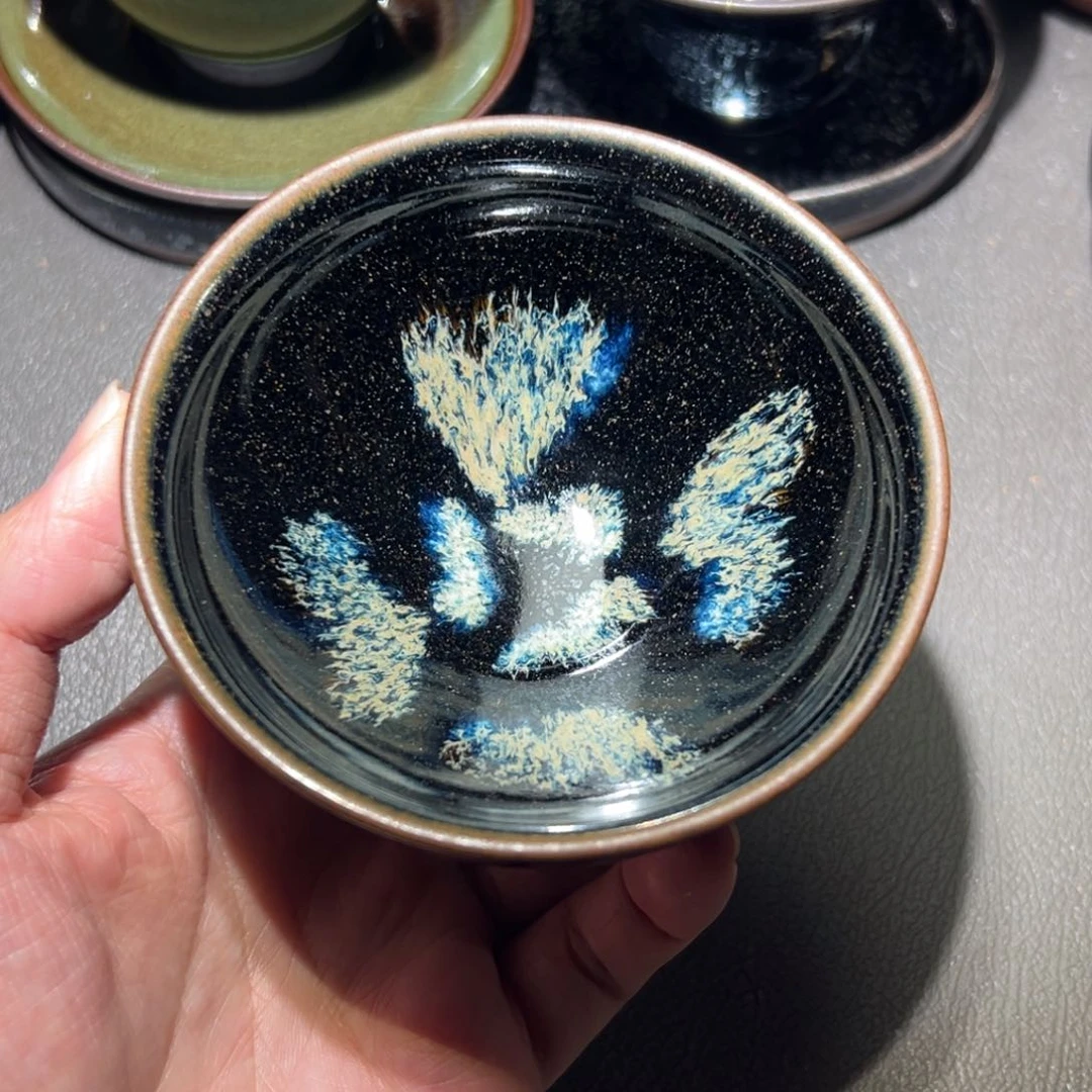 茶盏我想去买东西的路上我在