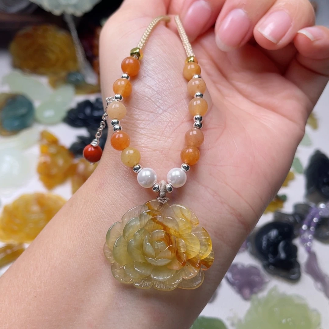 蛇纹石玉颈饰未镶嵌