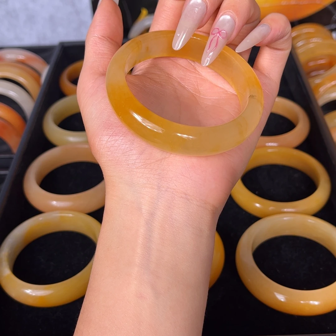 石英质玉（黄龙玉）未镶嵌手镯