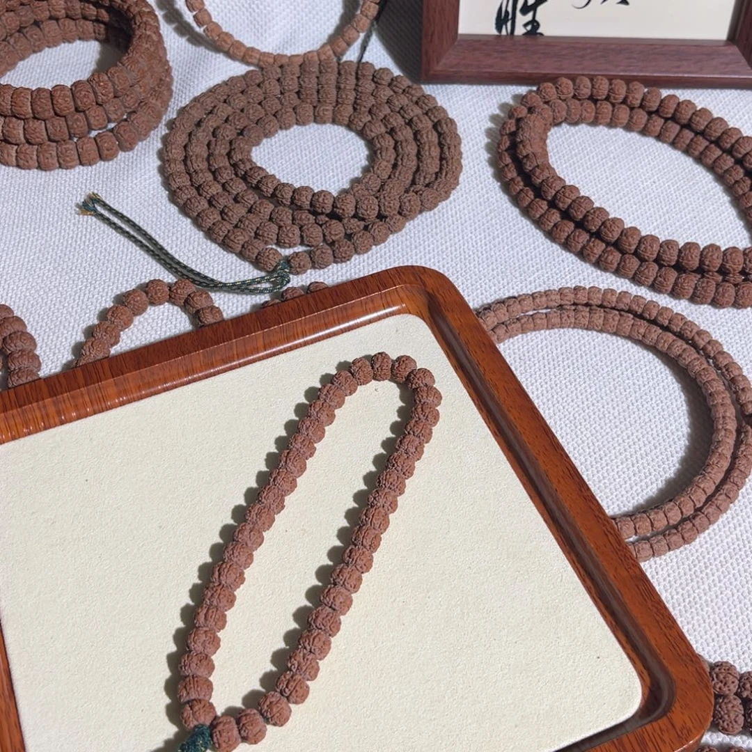 我***了金刚菩提吊坠平细手持