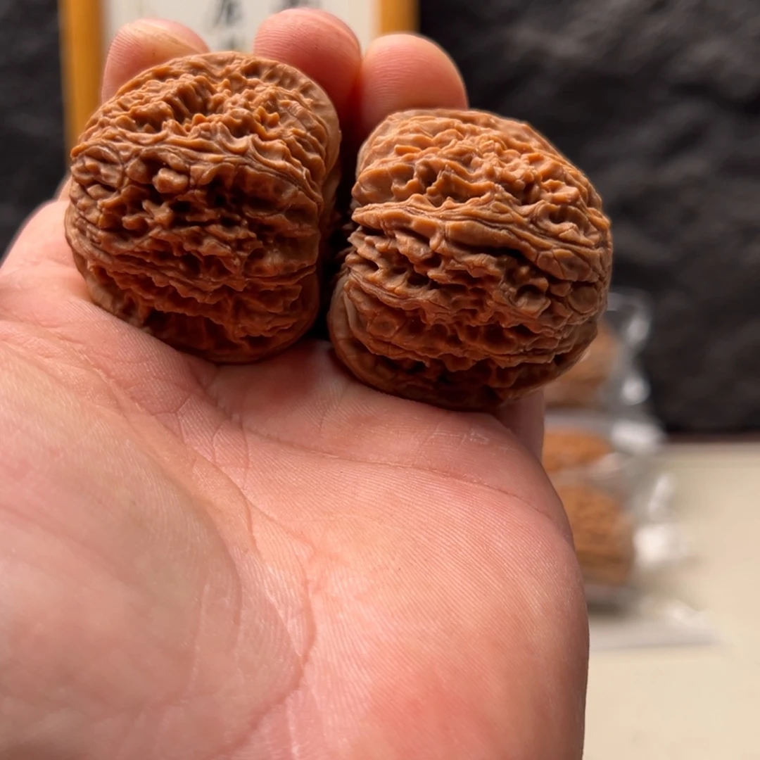 如****文玩核桃把件南疆43微修