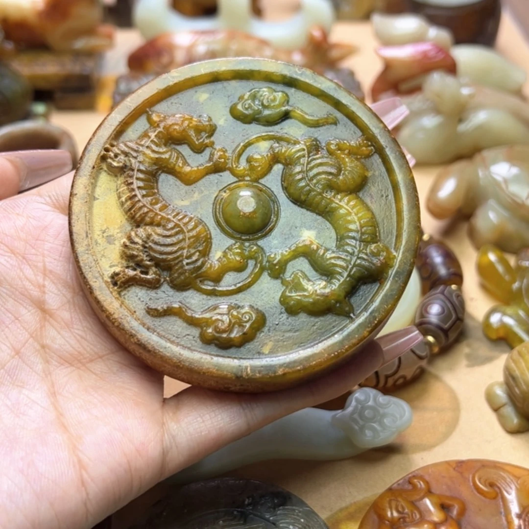 【闪购商品】蛇纹石玉颈饰未镶嵌