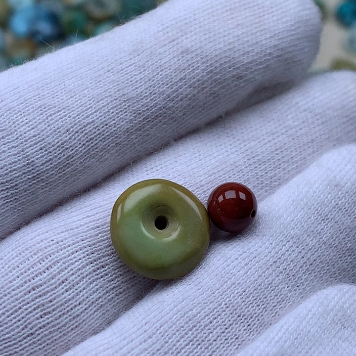 南红玛瑙未镶嵌珠宝奇石