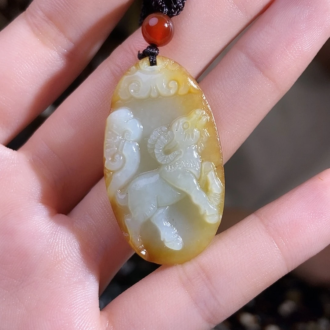 和田玉未镶嵌颈饰