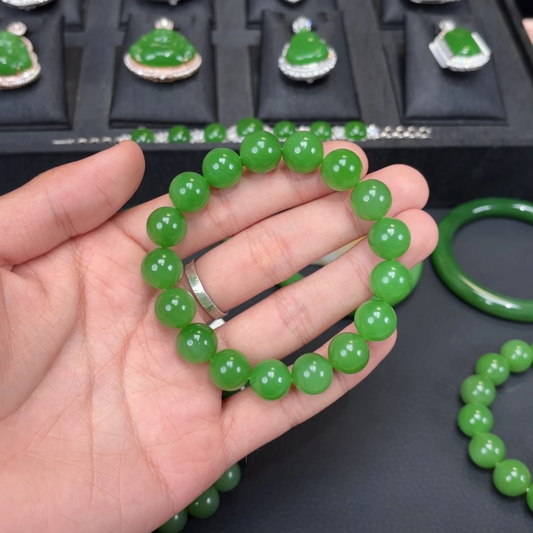 煤***球和田玉未镶嵌珠宝半成品