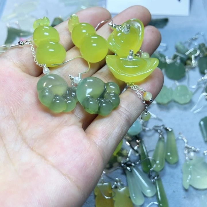 【闪购商品】蛇纹石玉耳环未镶嵌?***?