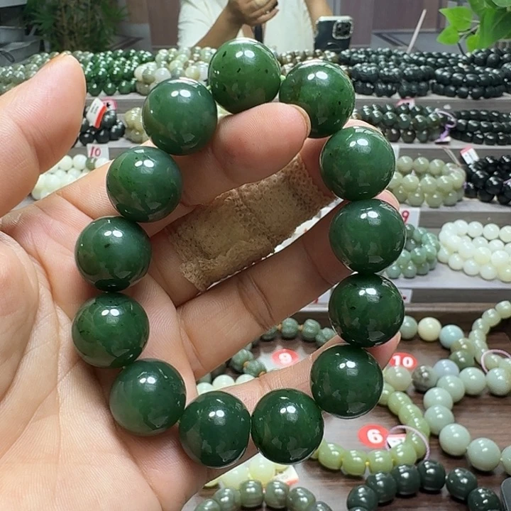 未镶嵌手链和田玉（碧玉）卡17