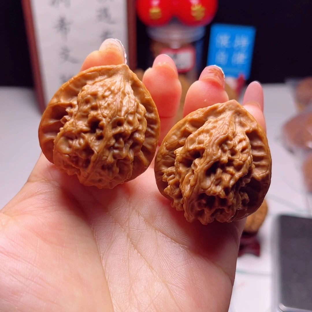 文玩核桃吊坠小众梨木台