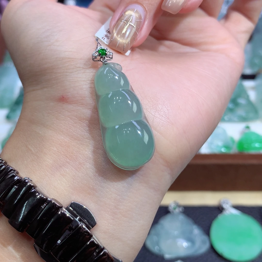 吊坠(不含链)18K金镶嵌翡翠