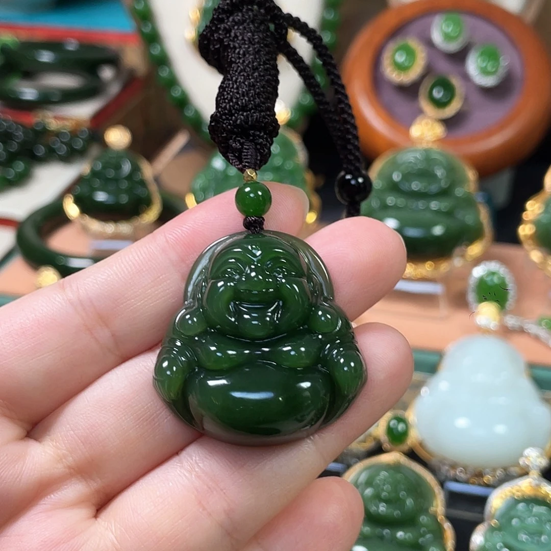 和田玉（碧玉）未镶嵌颈饰辣绿佛公35